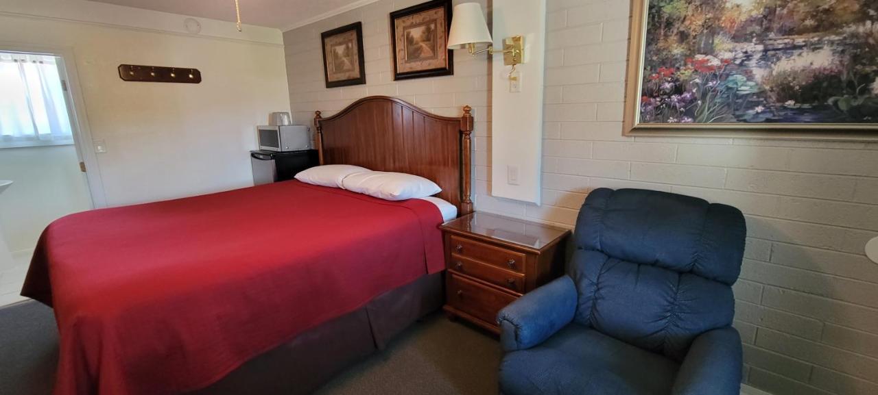 Husker Inn North Platte Ngoại thất bức ảnh