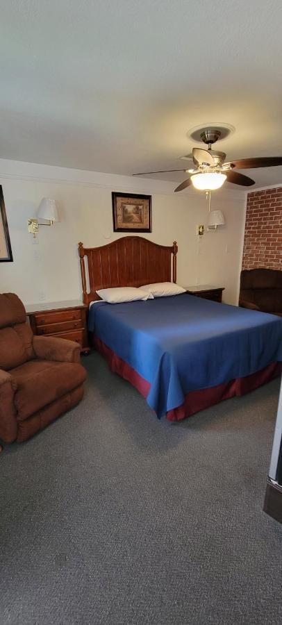 Husker Inn North Platte Ngoại thất bức ảnh